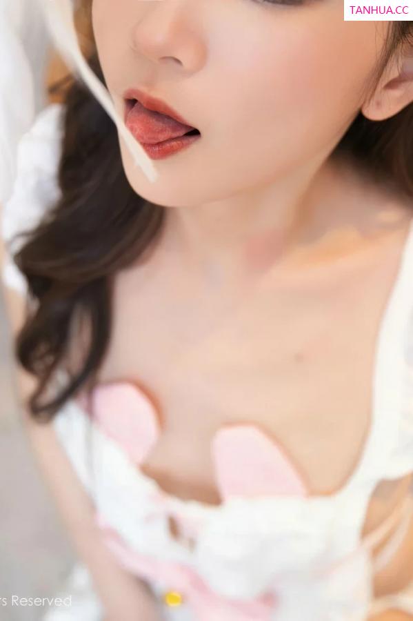   [XiuRen]高清写真图 2025.09.05 No.10733 刘婷婷 白色丝袜第2张图片
